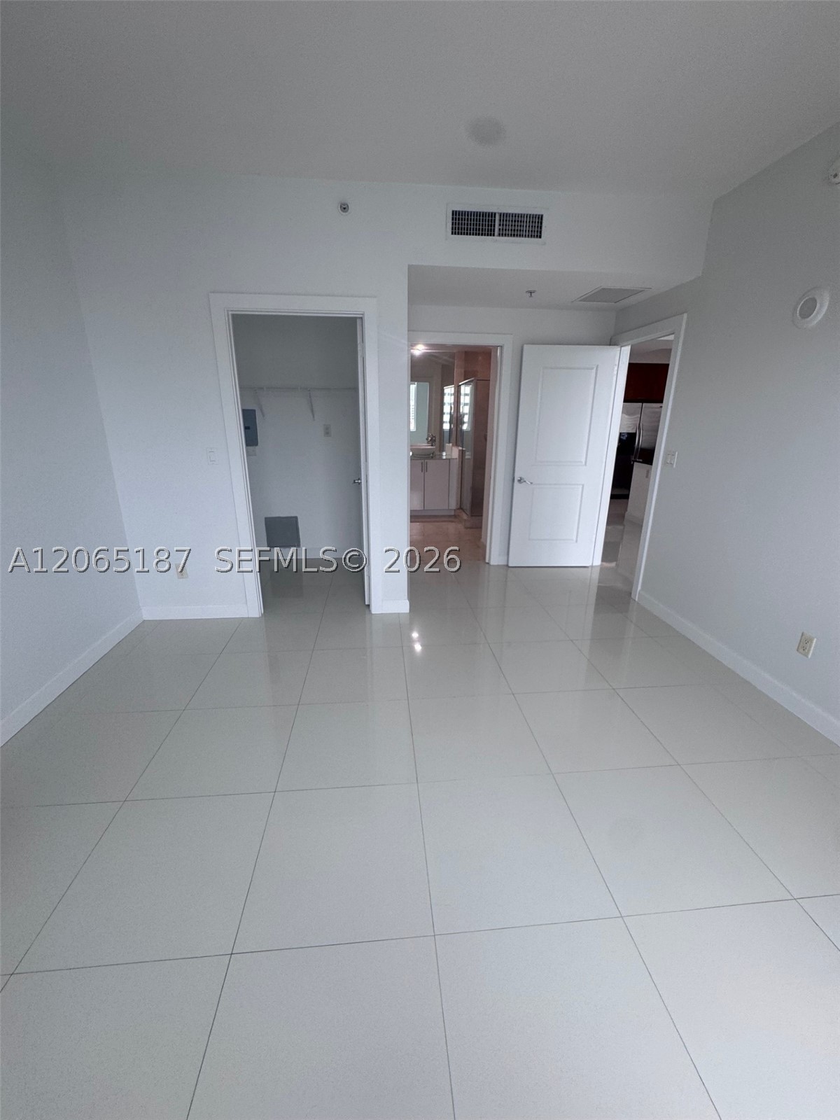 315 NE 3rd Ave #1905 Fort Lauderdale, FL 33301