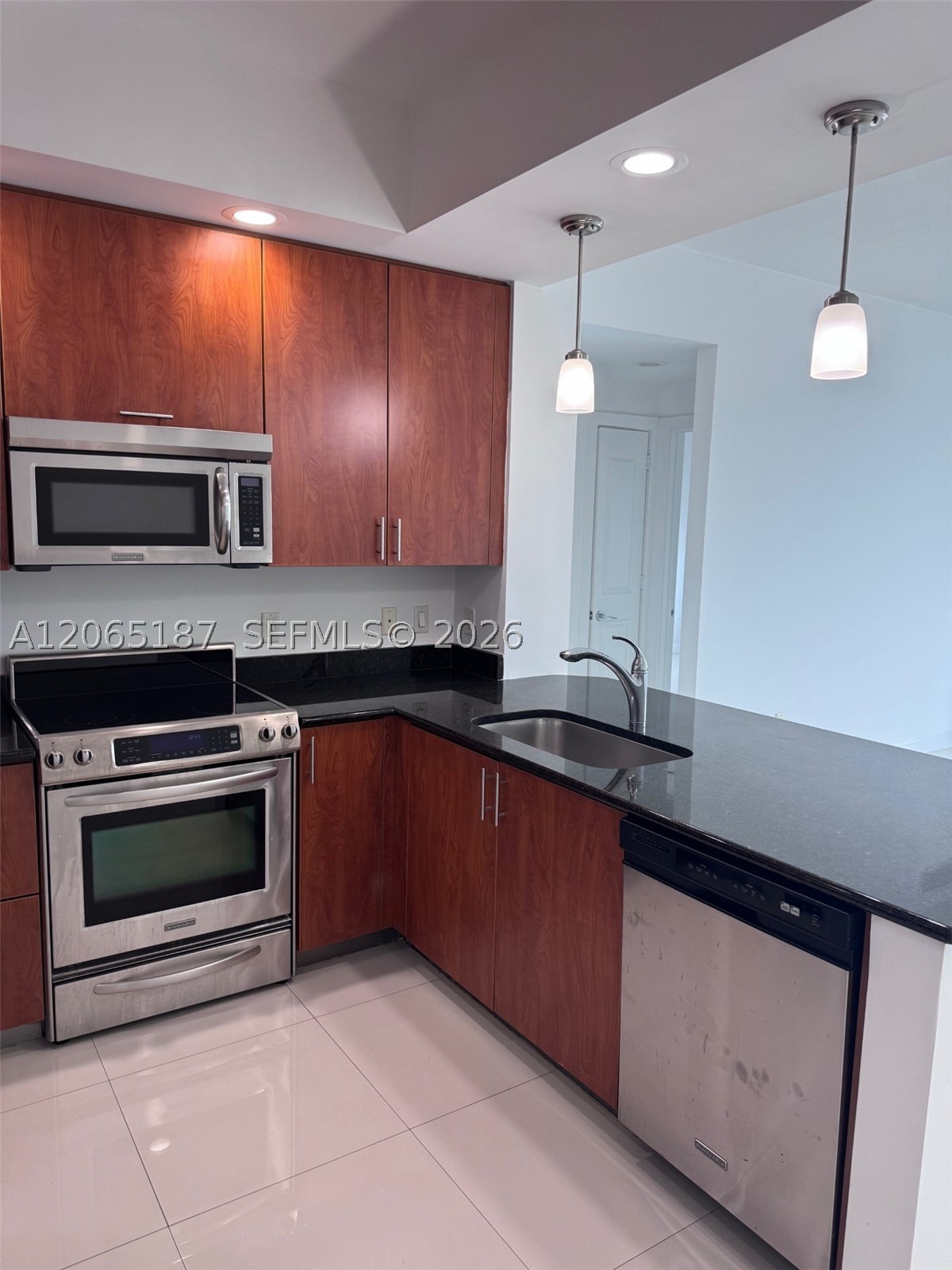 315 NE 3rd Ave #1905 Fort Lauderdale, FL 33301
