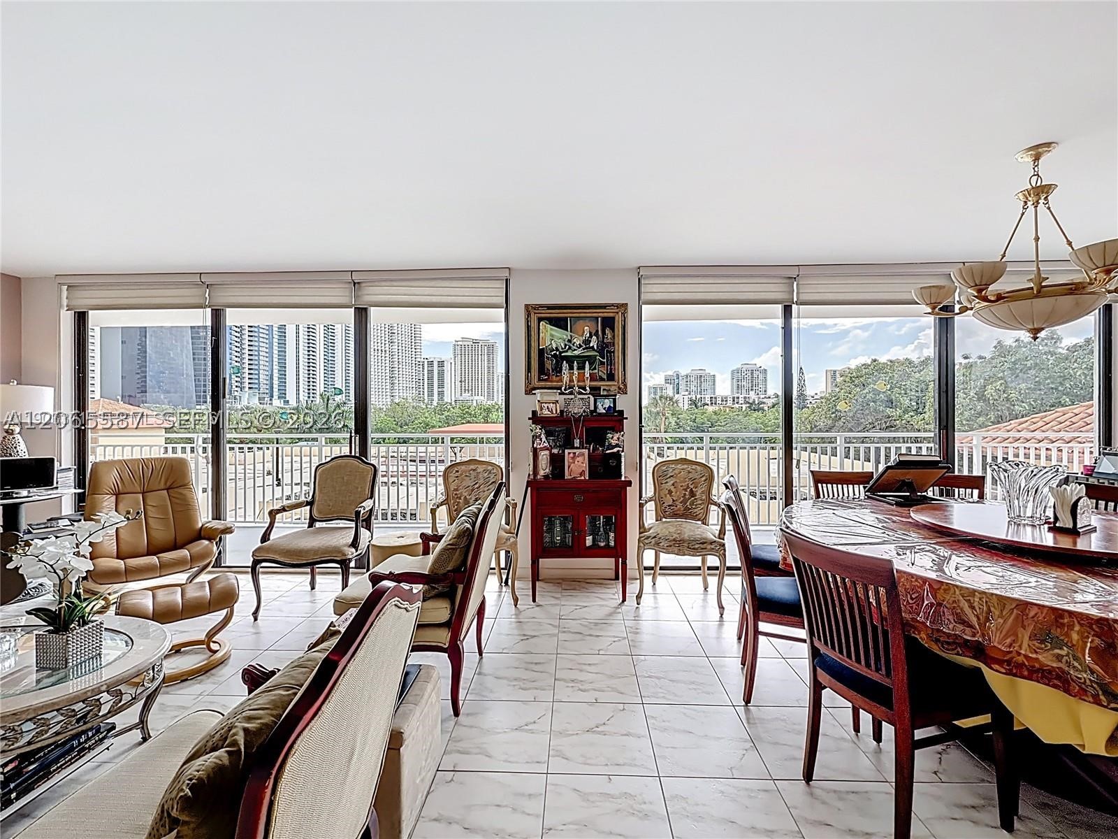 image Winston Towers 6003
