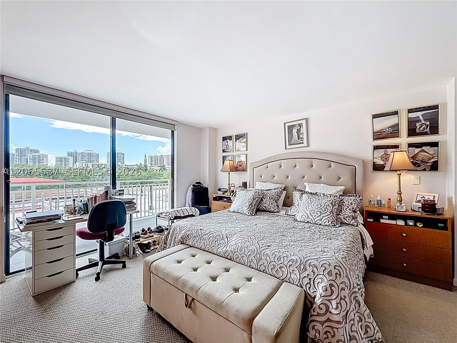 image Winston Towers 6004