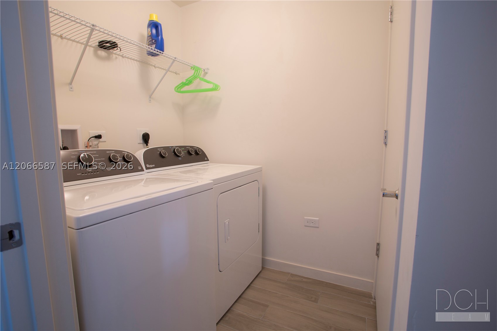 image Nine at Mary Brickell Village10