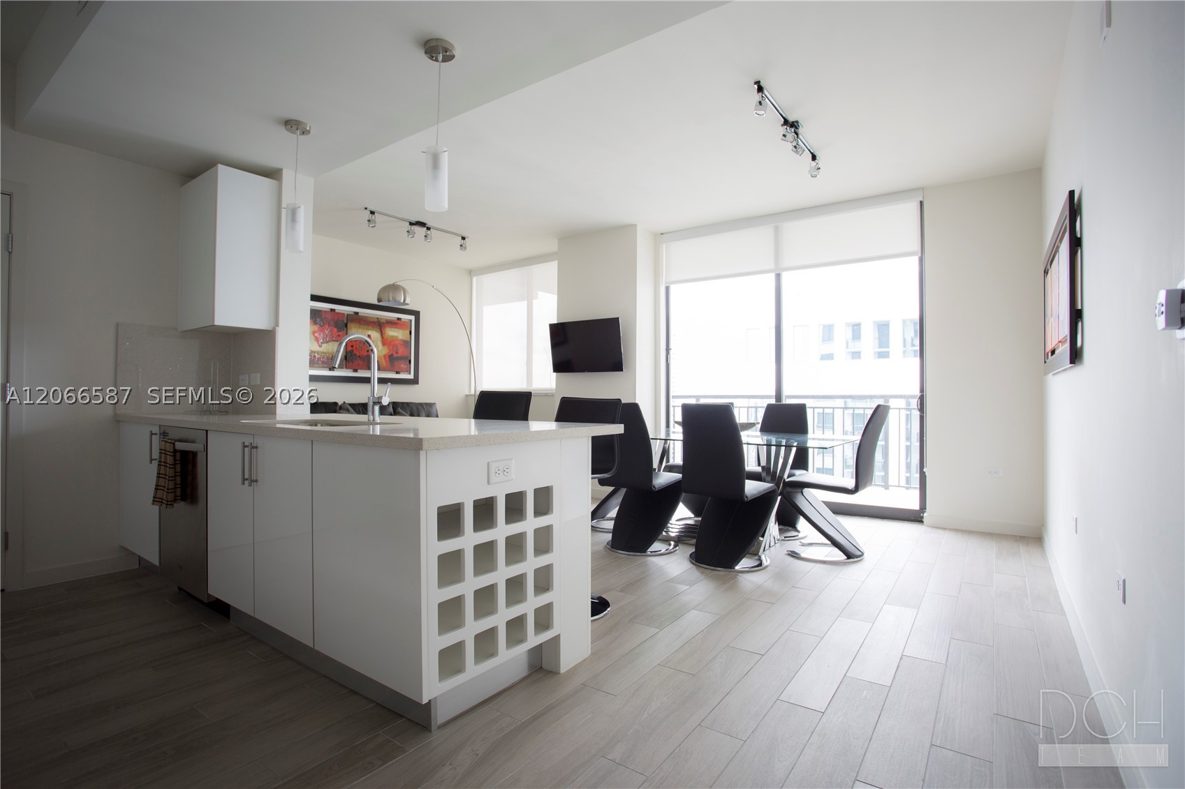 image Nine at Mary Brickell Village5