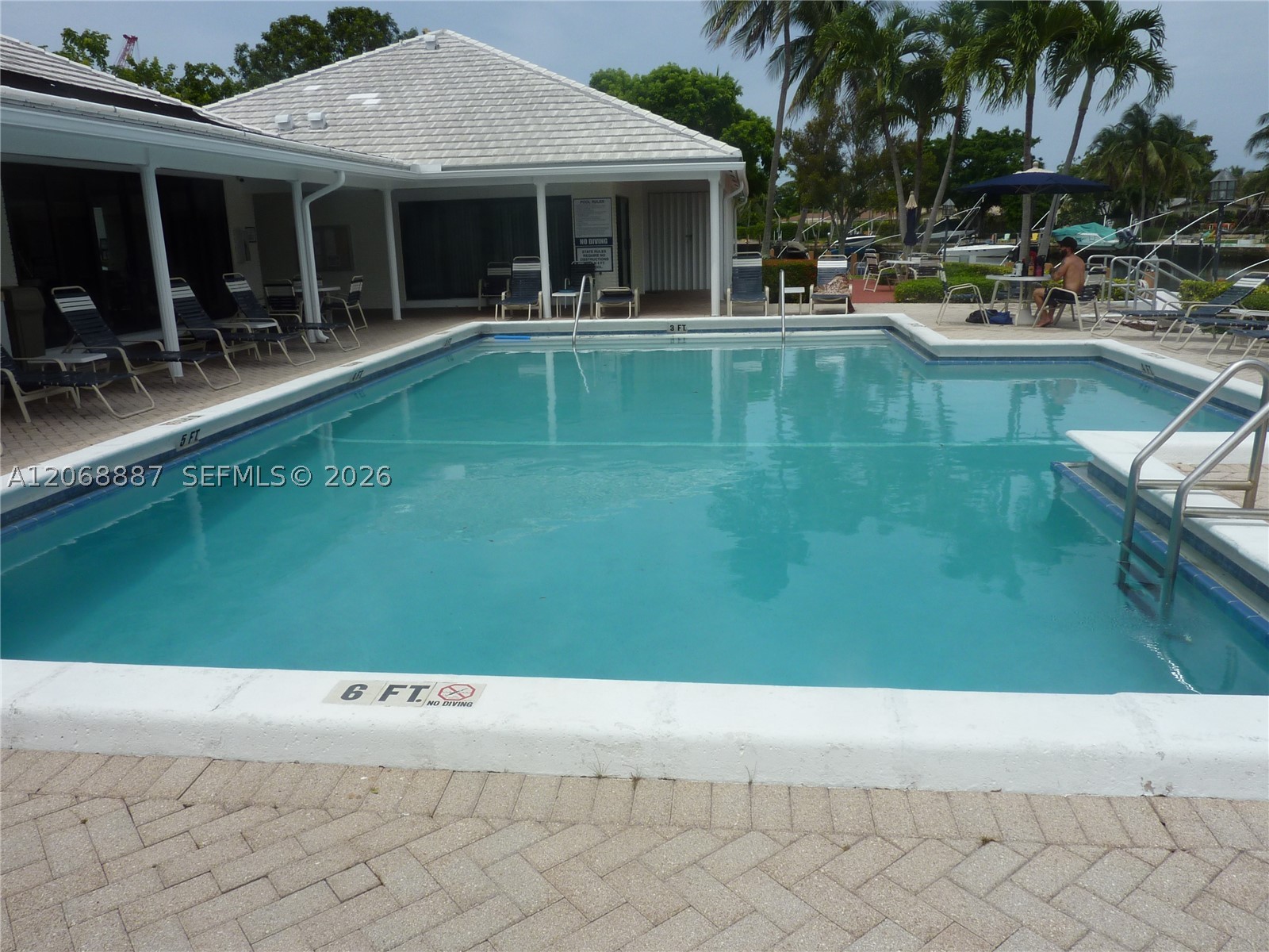 180 Cypress Clb Dr #811