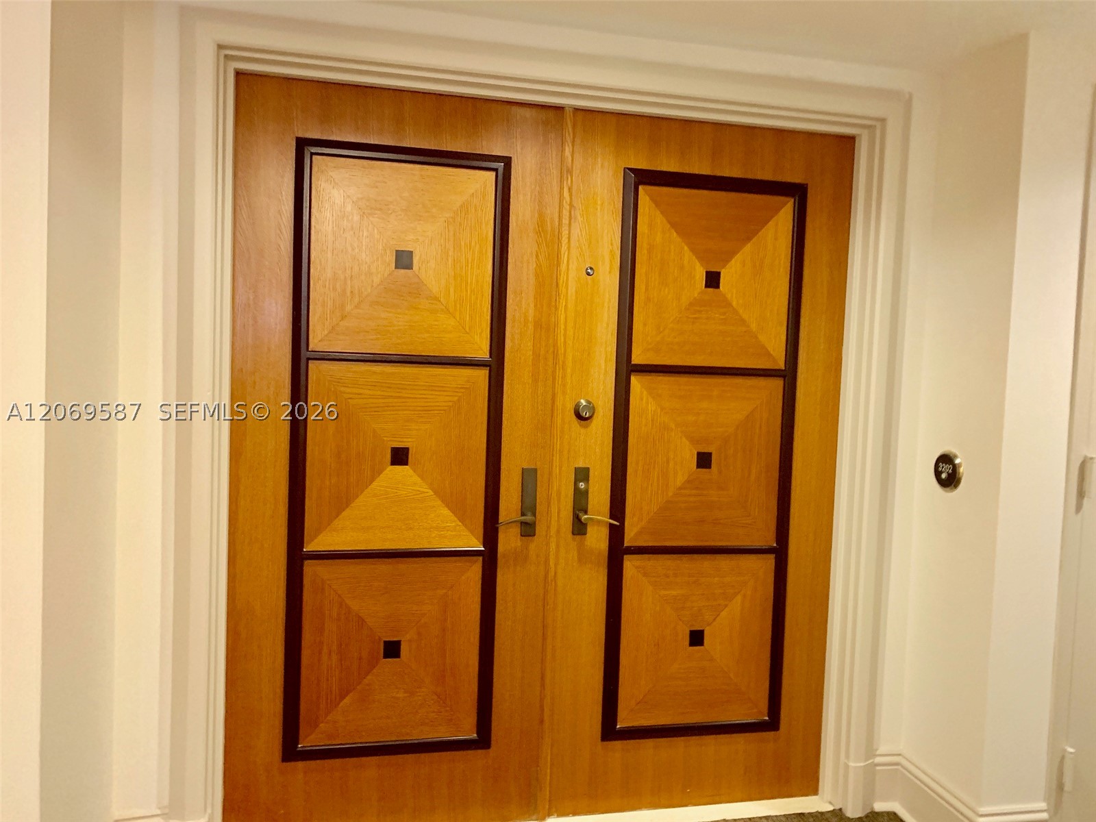 image Pinnacle76