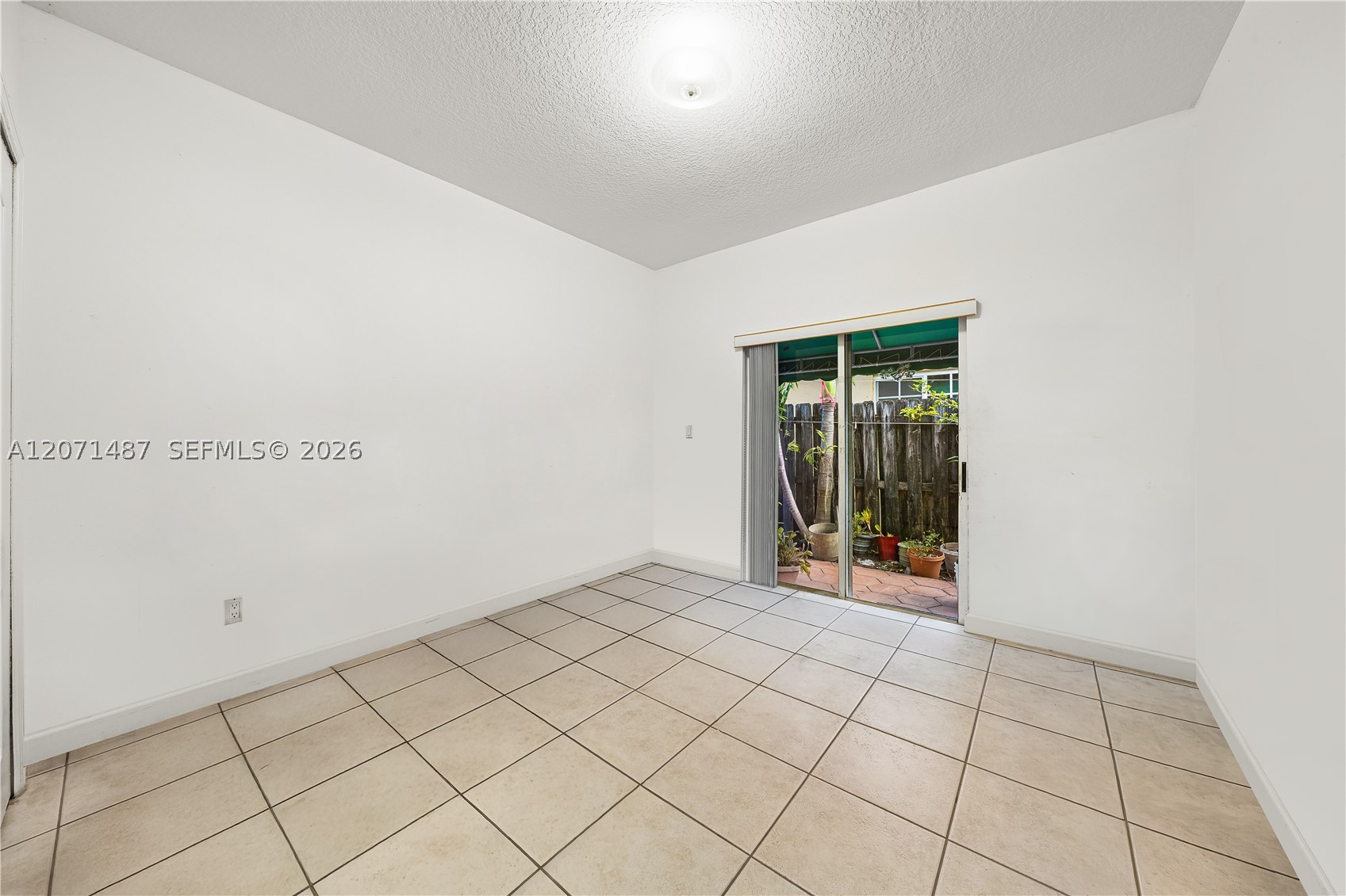 1220 SW 139th Ave Miami, FL 33184