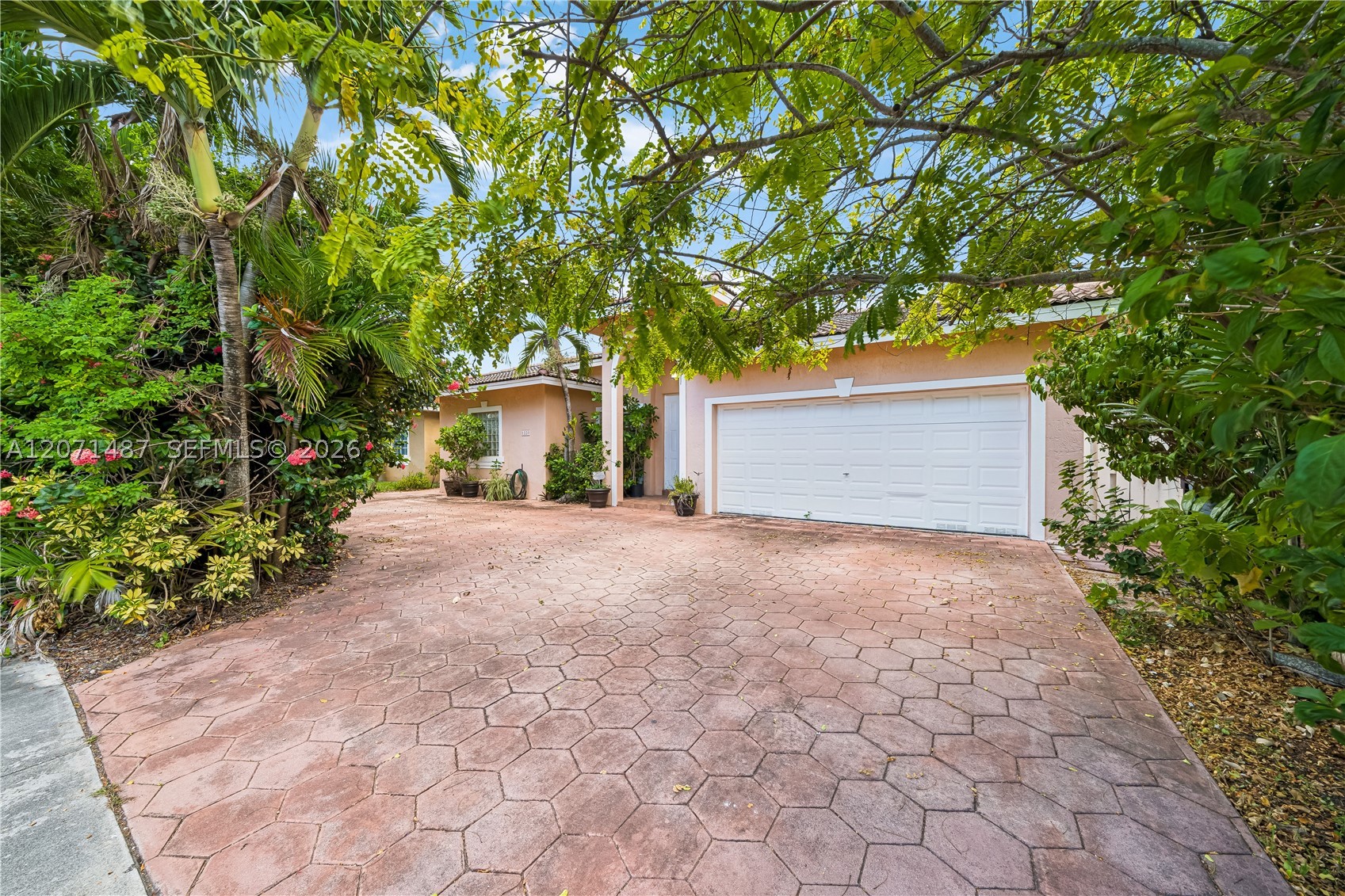 1220 SW 139th Ave Miami, FL 33184