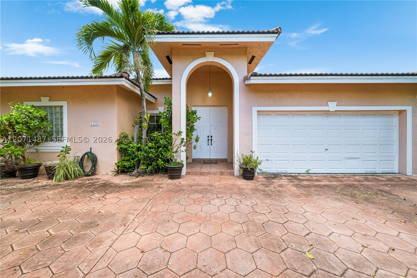 1220 SW 139th Ave Miami, FL 33184