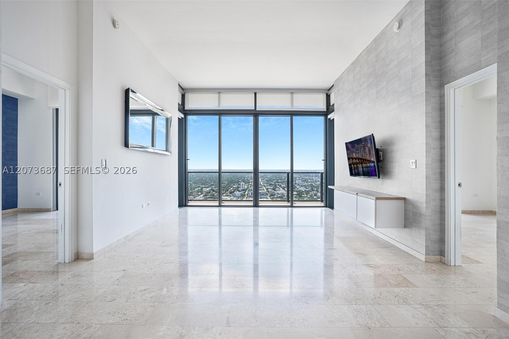 88 SW 7th St #4004 Miami, FL 33130