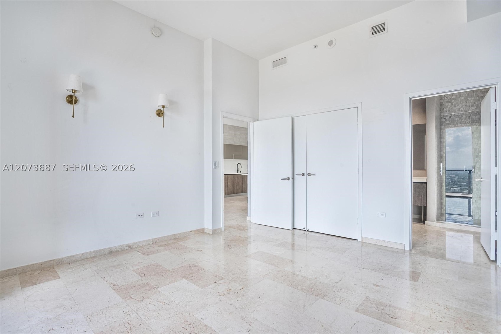 88 SW 7th St #4004 Miami, FL 33130