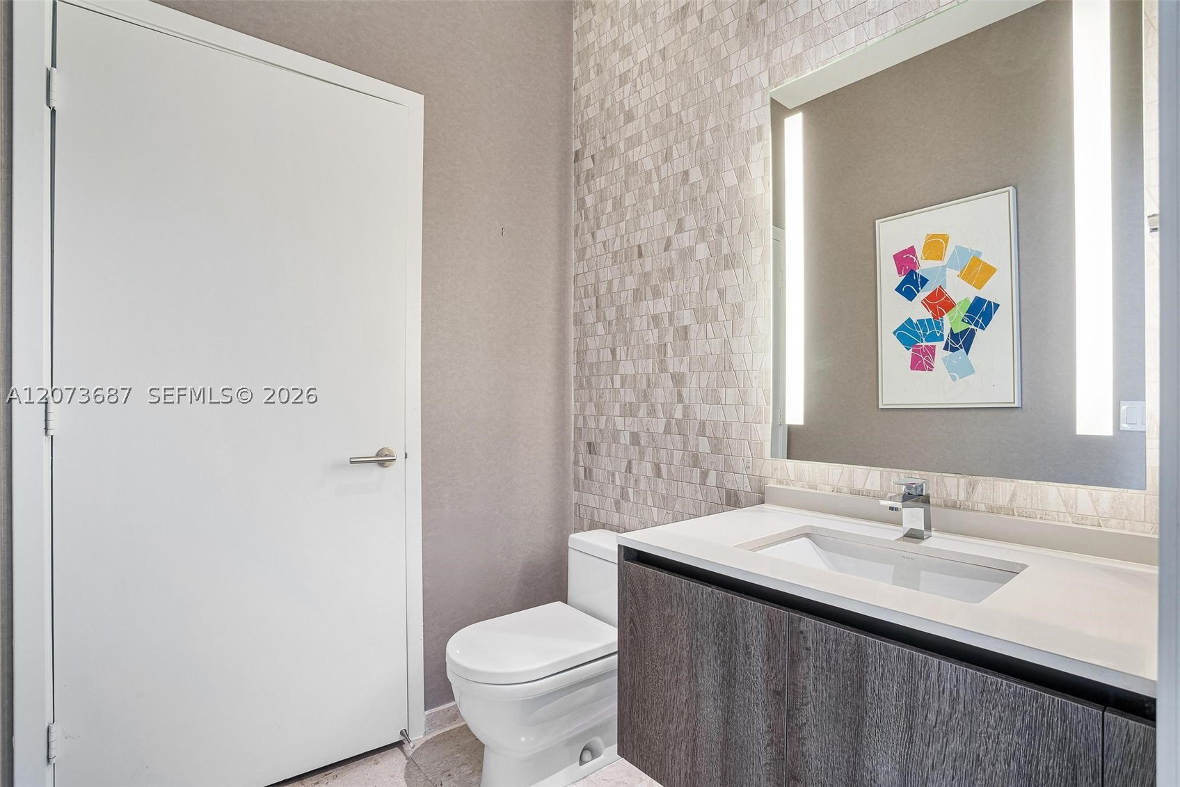 88 SW 7th St #4004 Miami, FL 33130