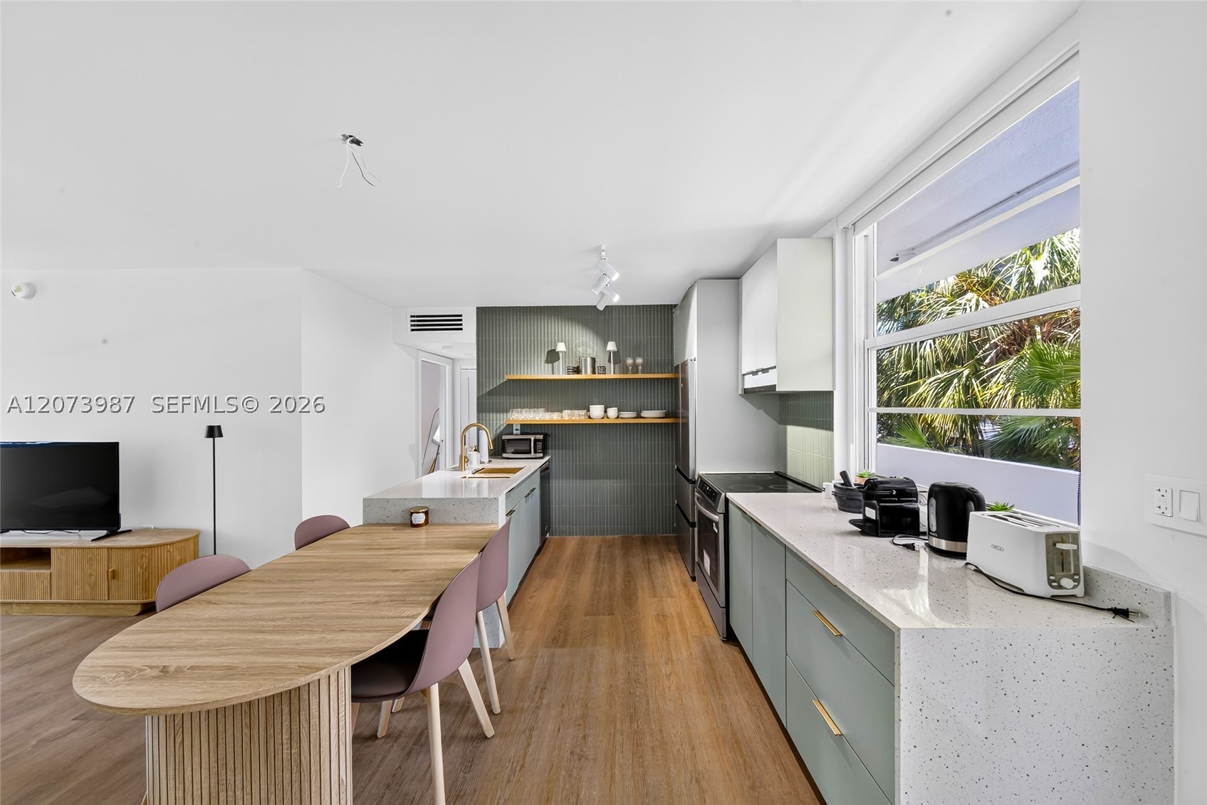 301 Ocean Dr #201 Miami Beach, FL 33139