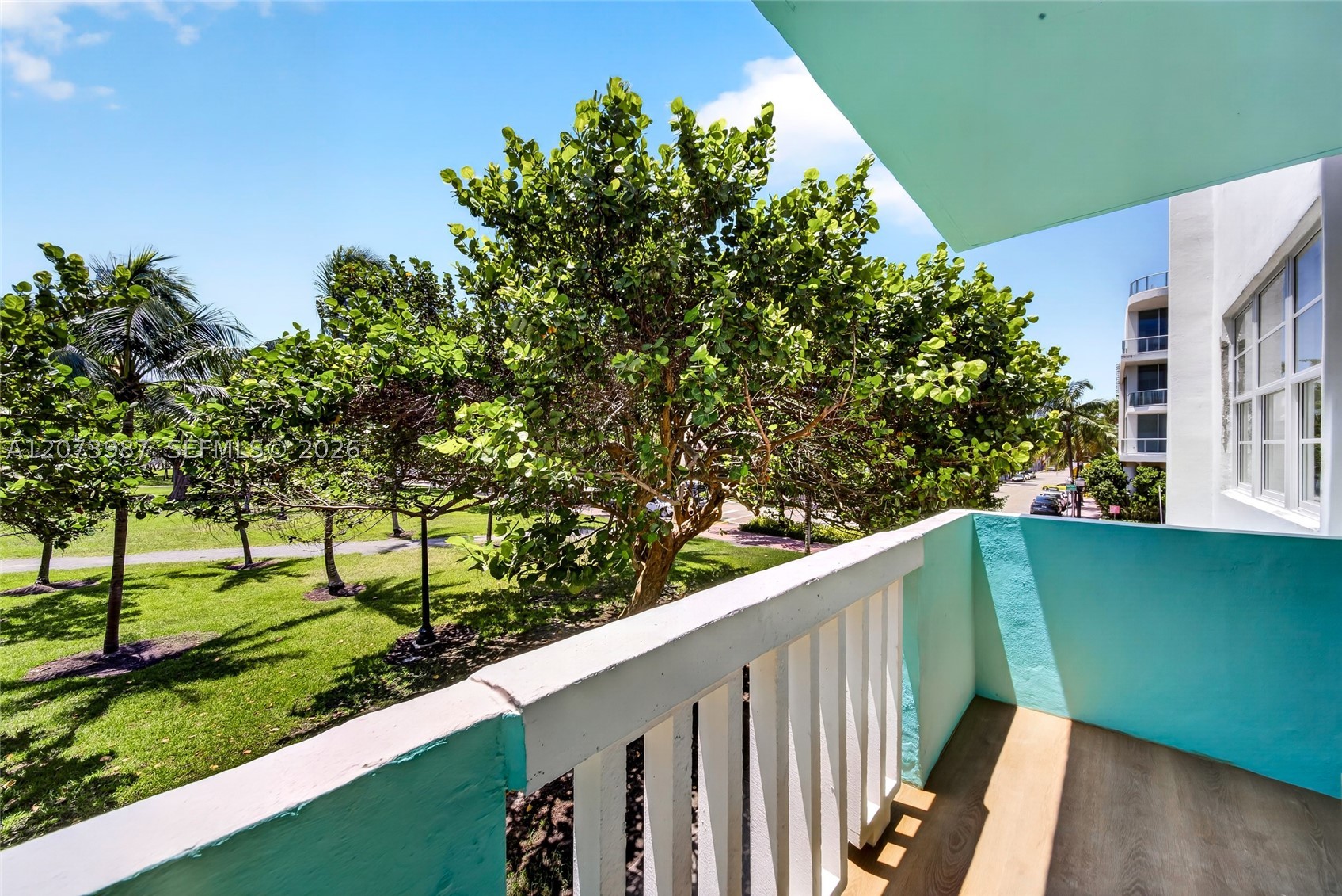 301 Ocean Dr #201 Miami Beach, FL 33139