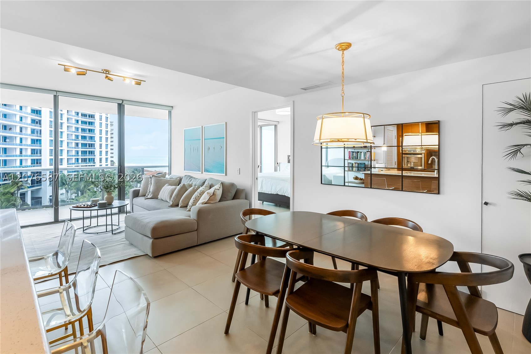 5875 Collins Ave #903