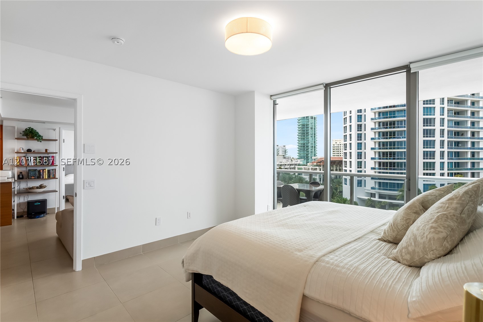 5875 Collins Ave #903 Miami Beach, FL 33140