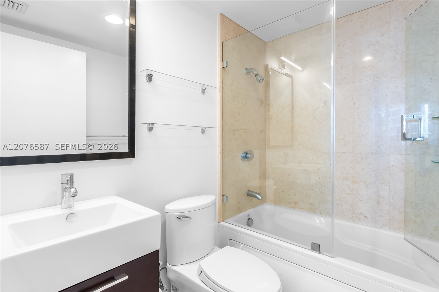 5875 Collins Ave #903 Miami Beach, FL 33140