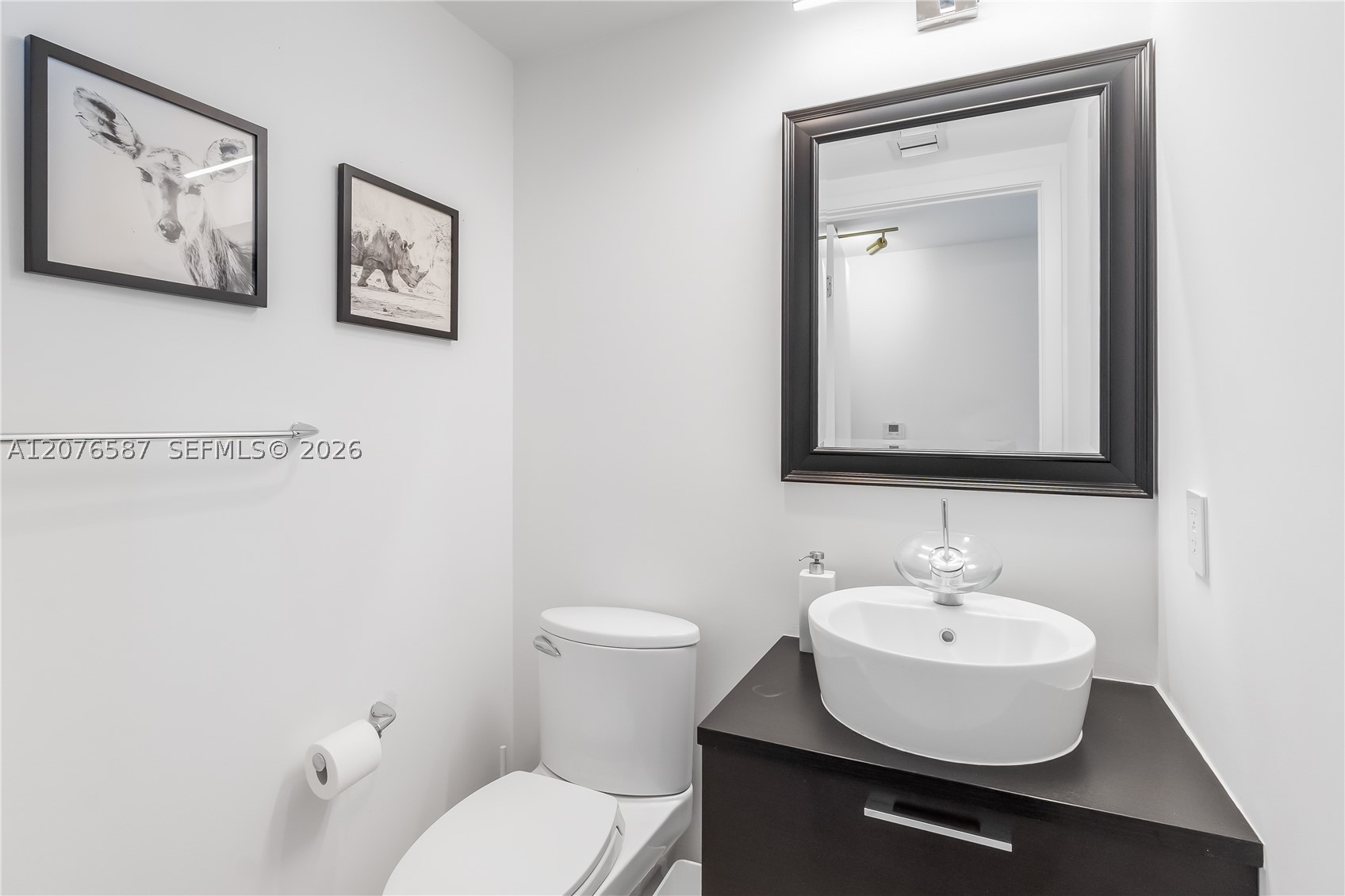 5875 Collins Ave #903 Miami Beach, FL 33140