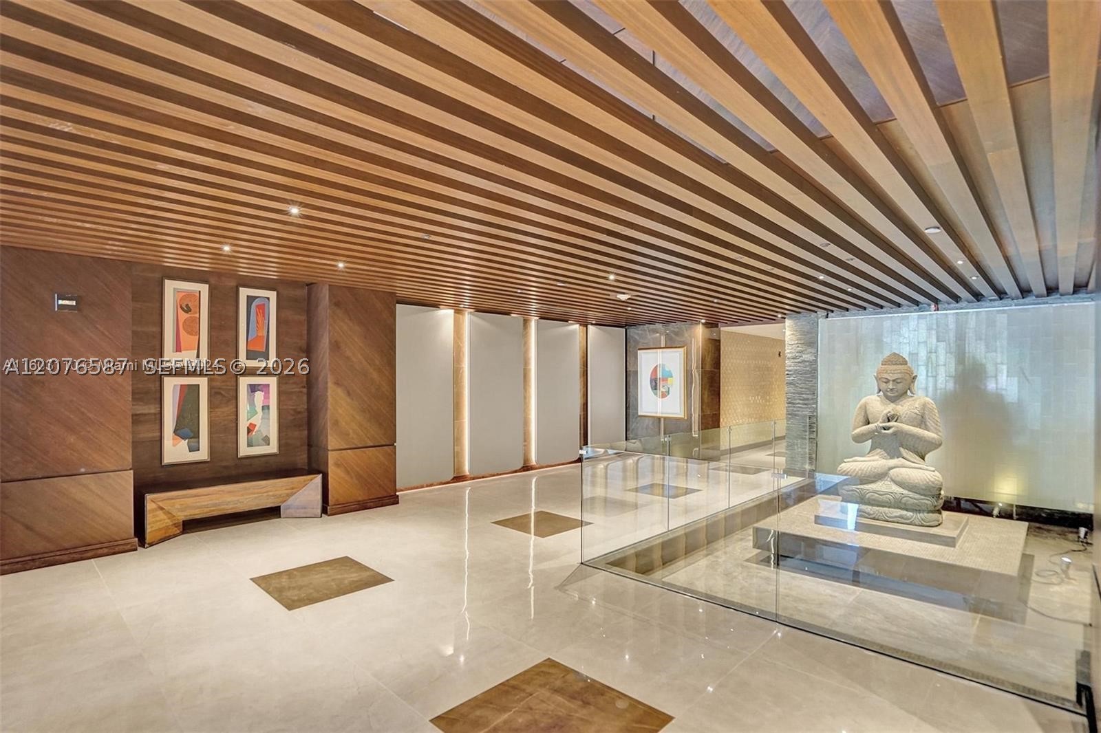5875 Collins Ave #903 Miami Beach, FL 33140