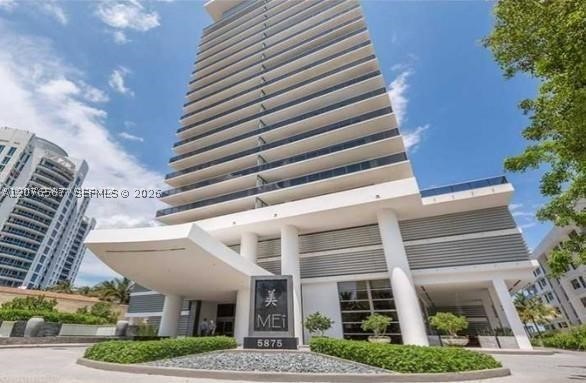 5875 Collins Ave #903 Miami Beach, FL 33140