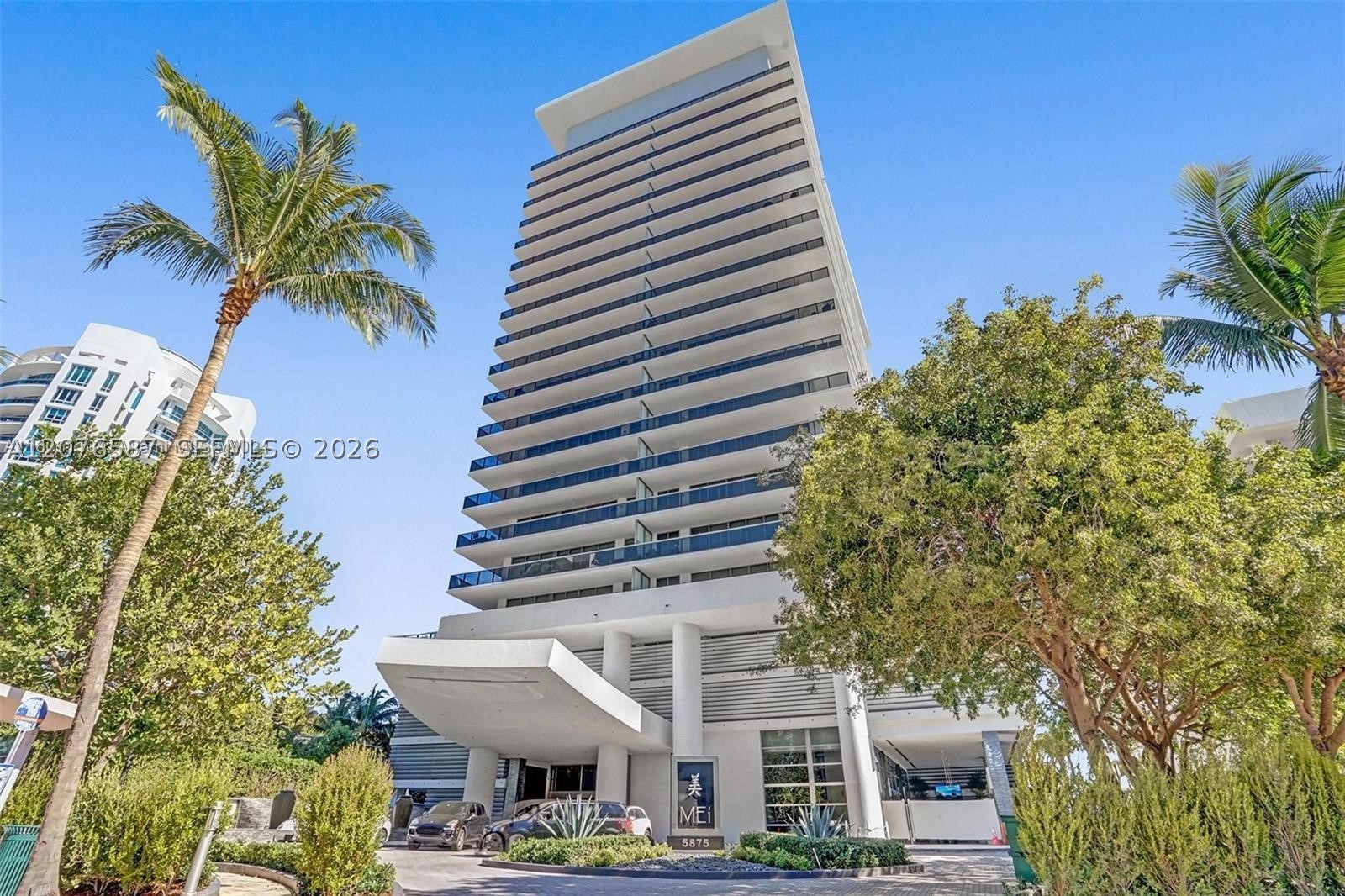 5875 Collins Ave #903 Miami Beach, FL 33140