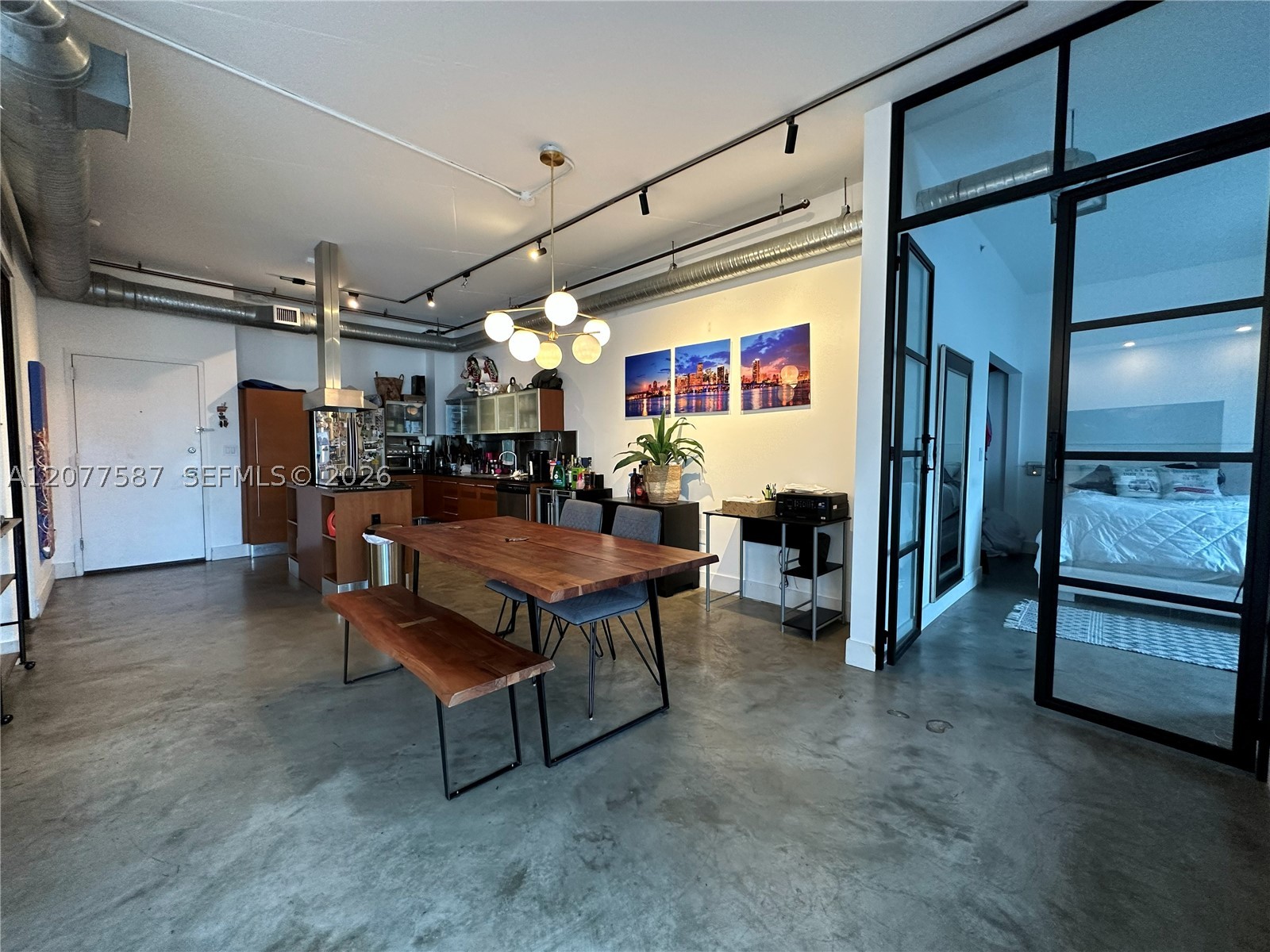 10 SW South Riv Dr #PHI02