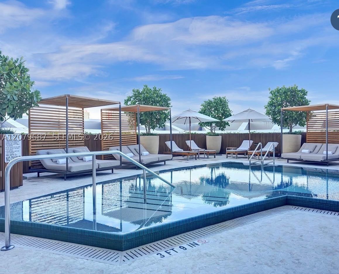 image Jade Beach42