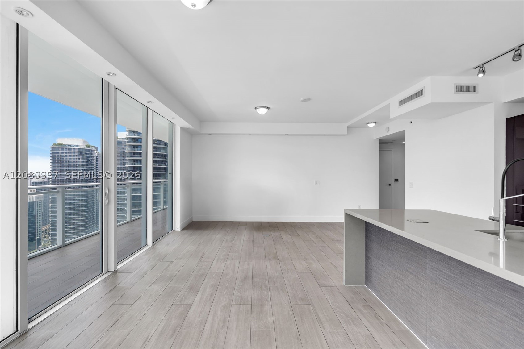 image The Bond on Brickell6