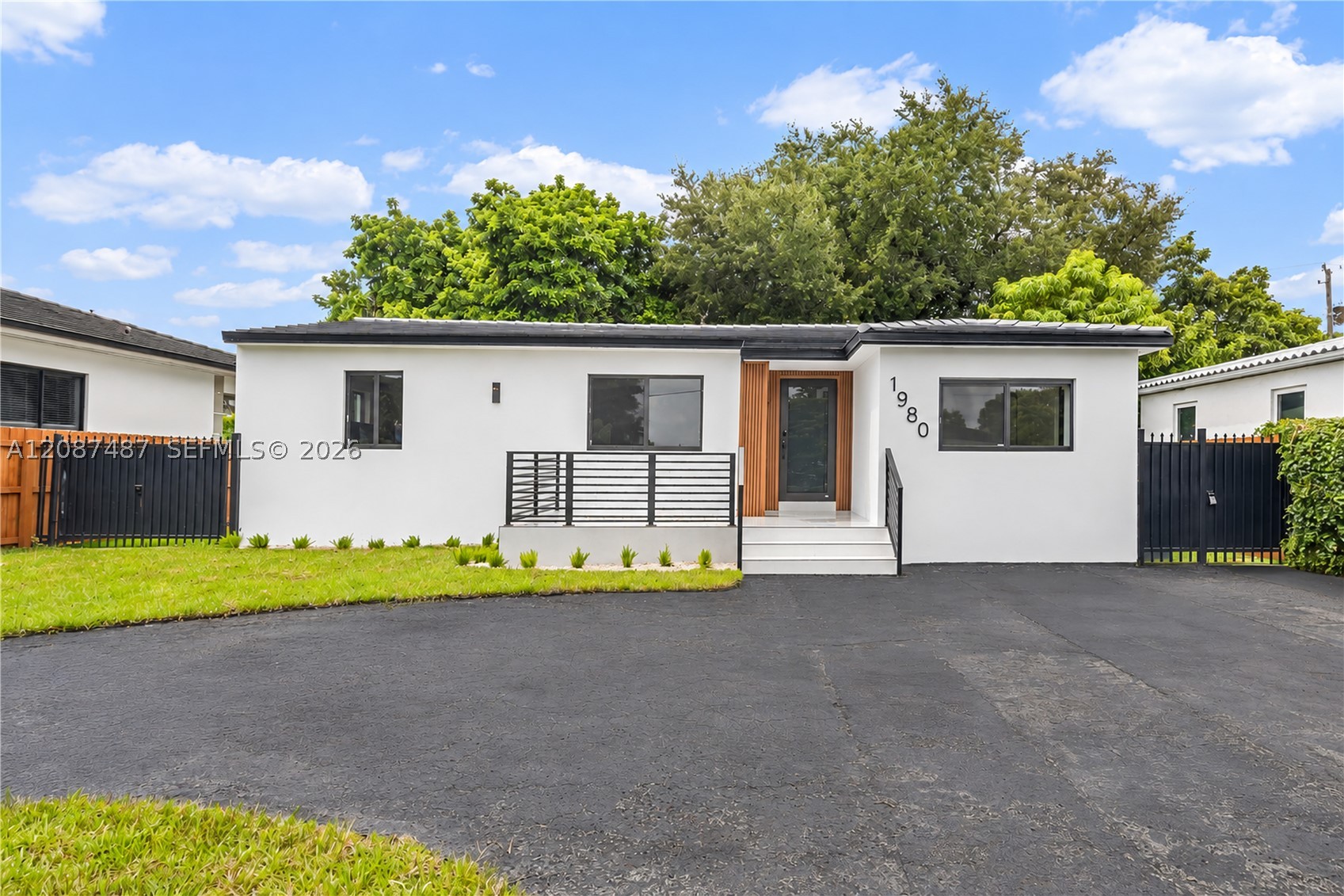 1980 SW 32nd Ave