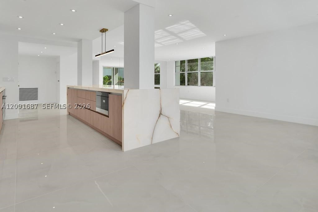 Undisclosed Address Miami Beach, FL 33140
