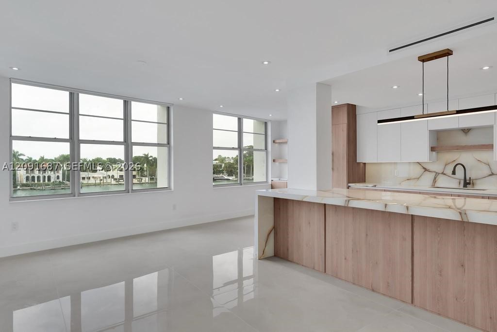 Undisclosed Address Miami Beach, FL 33140