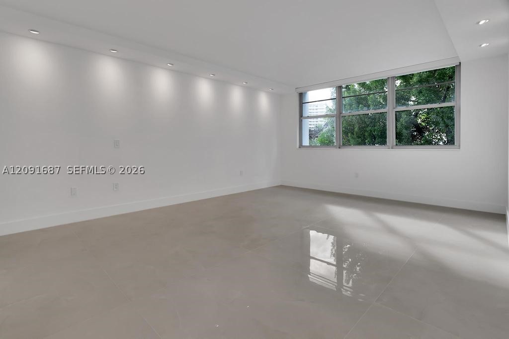 Undisclosed Address Miami Beach, FL 33140