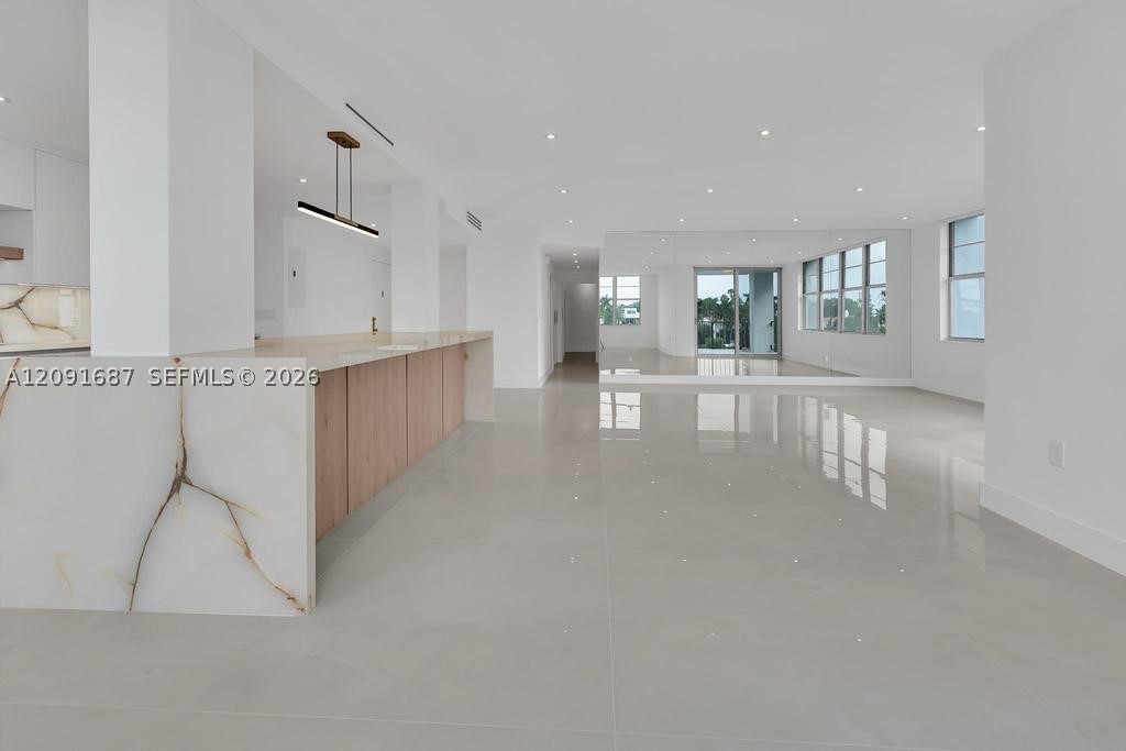 Undisclosed Address Miami Beach, FL 33140