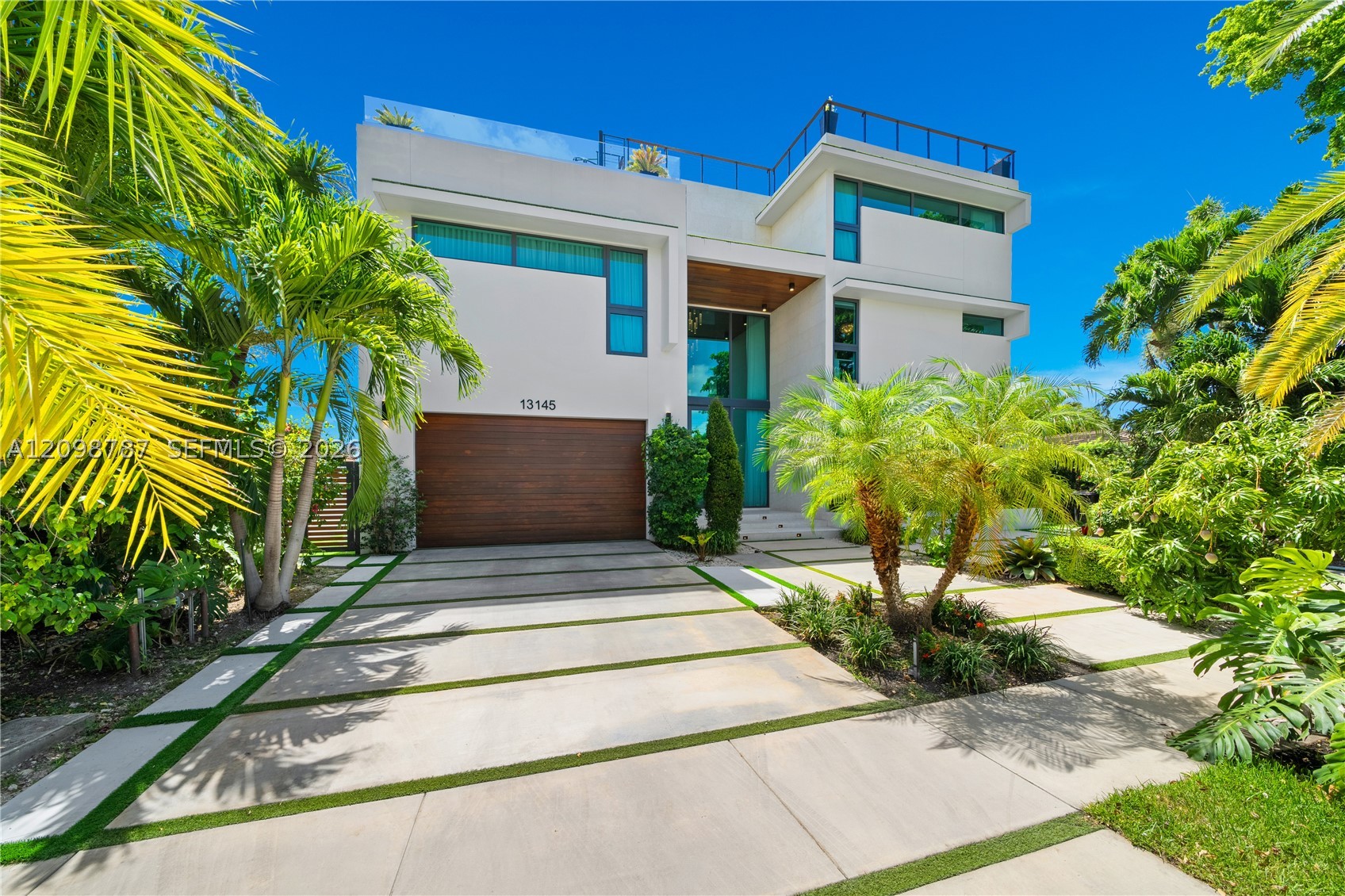 13145 Coronado Dr North Miami, FL 33181