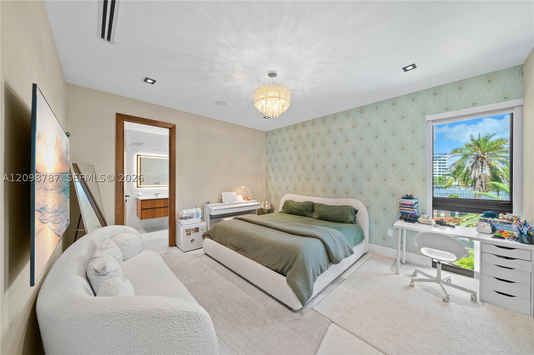 13145 Coronado Dr North Miami, FL 33181