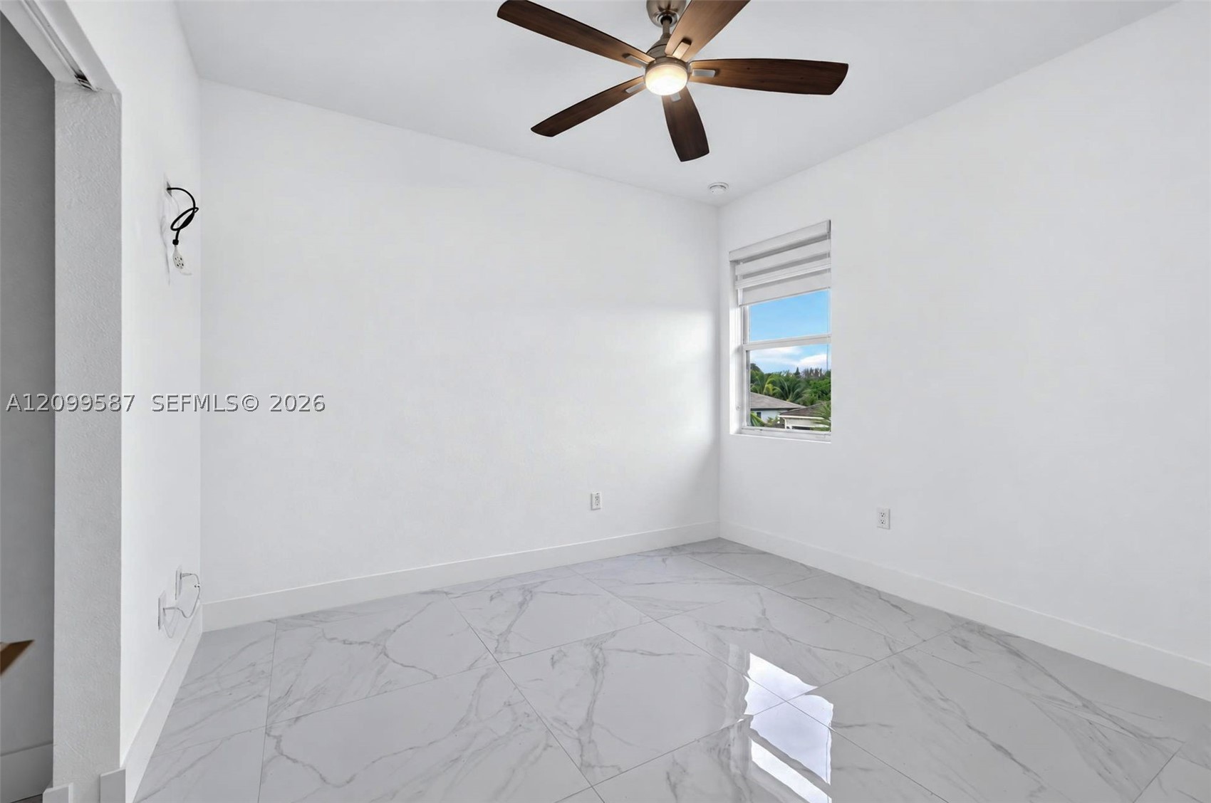 19815 SW 132nd Ct Miami, FL 33177