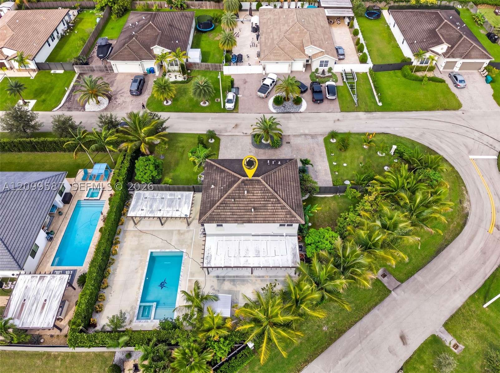 19815 SW 132nd Ct Miami, FL 33177
