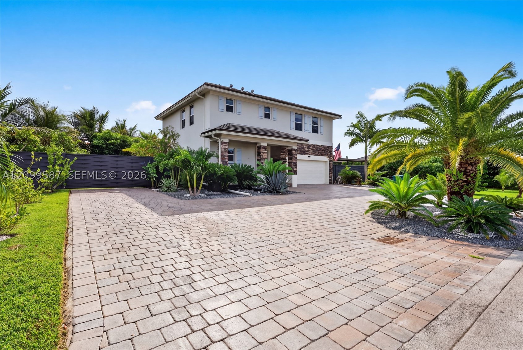 19815 SW 132nd Ct Miami, FL 33177