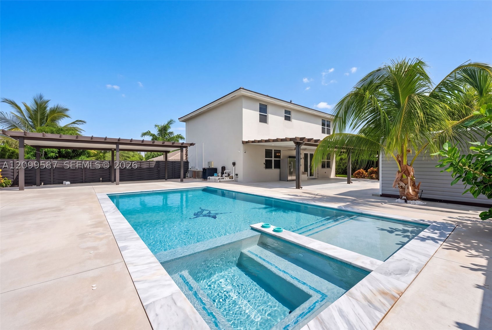 19815 SW 132nd Ct Miami, FL 33177
