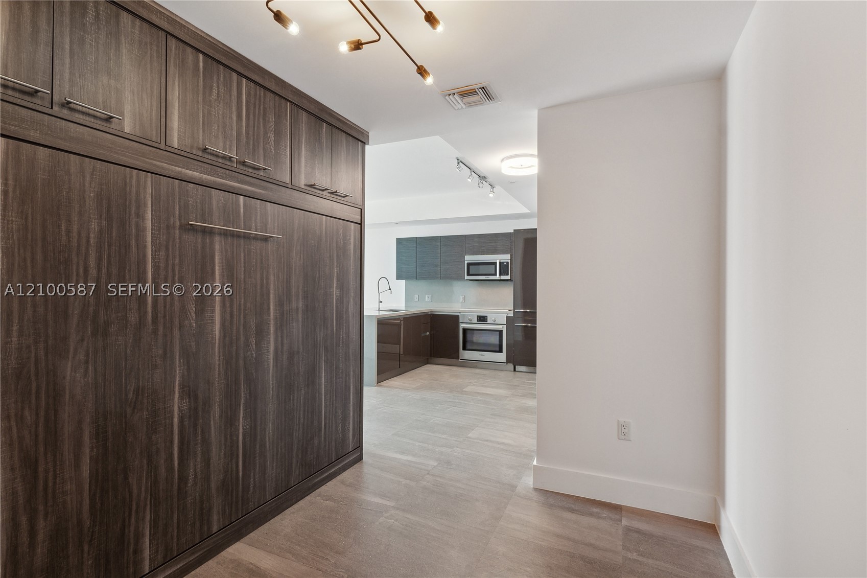 image The Bond on Brickell11