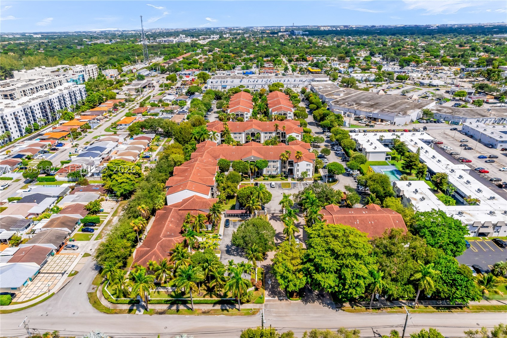 6841 SW 44th St #111 Miami, FL 33155