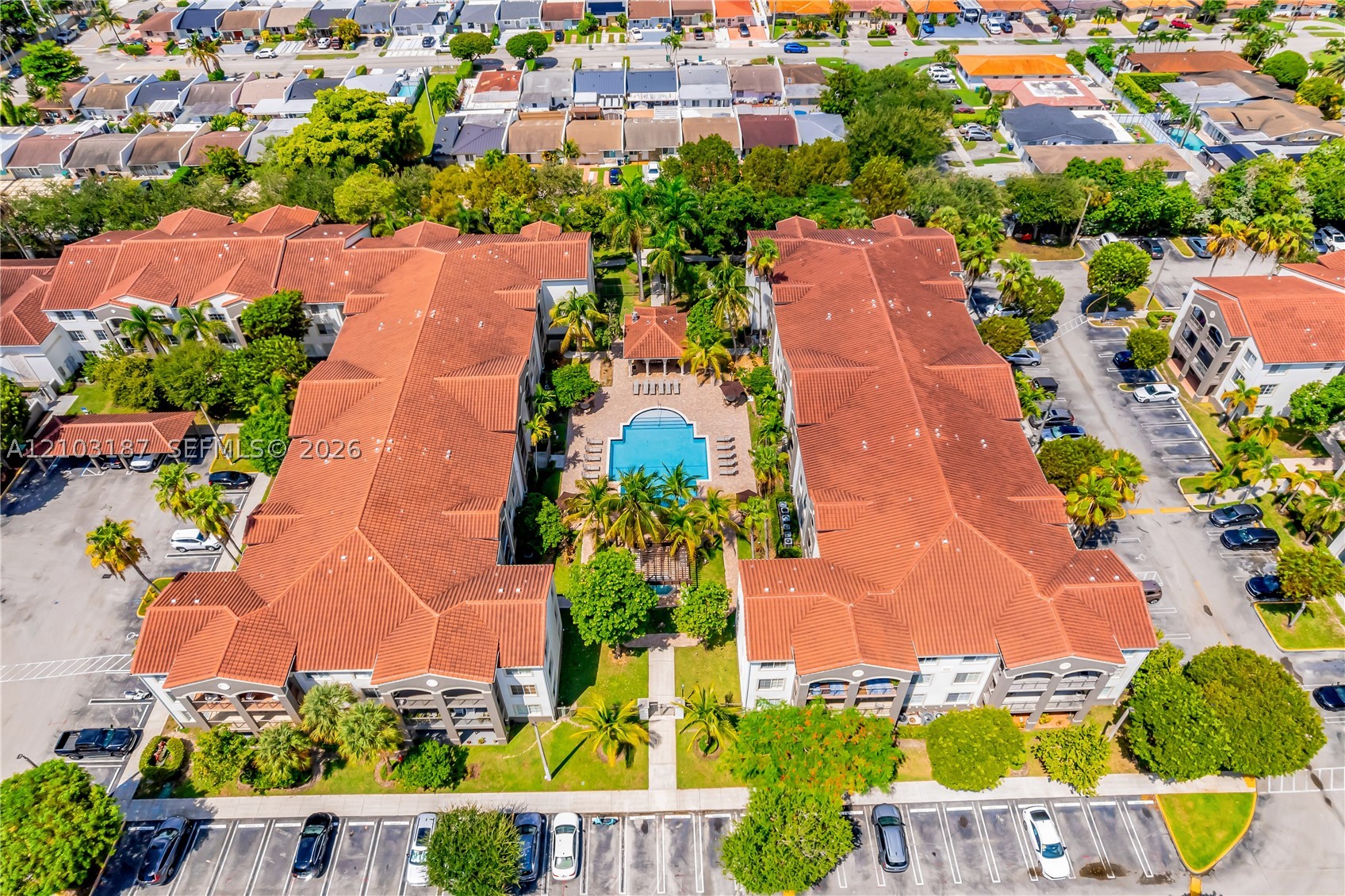 6841 SW 44th St #111 Miami, FL 33155