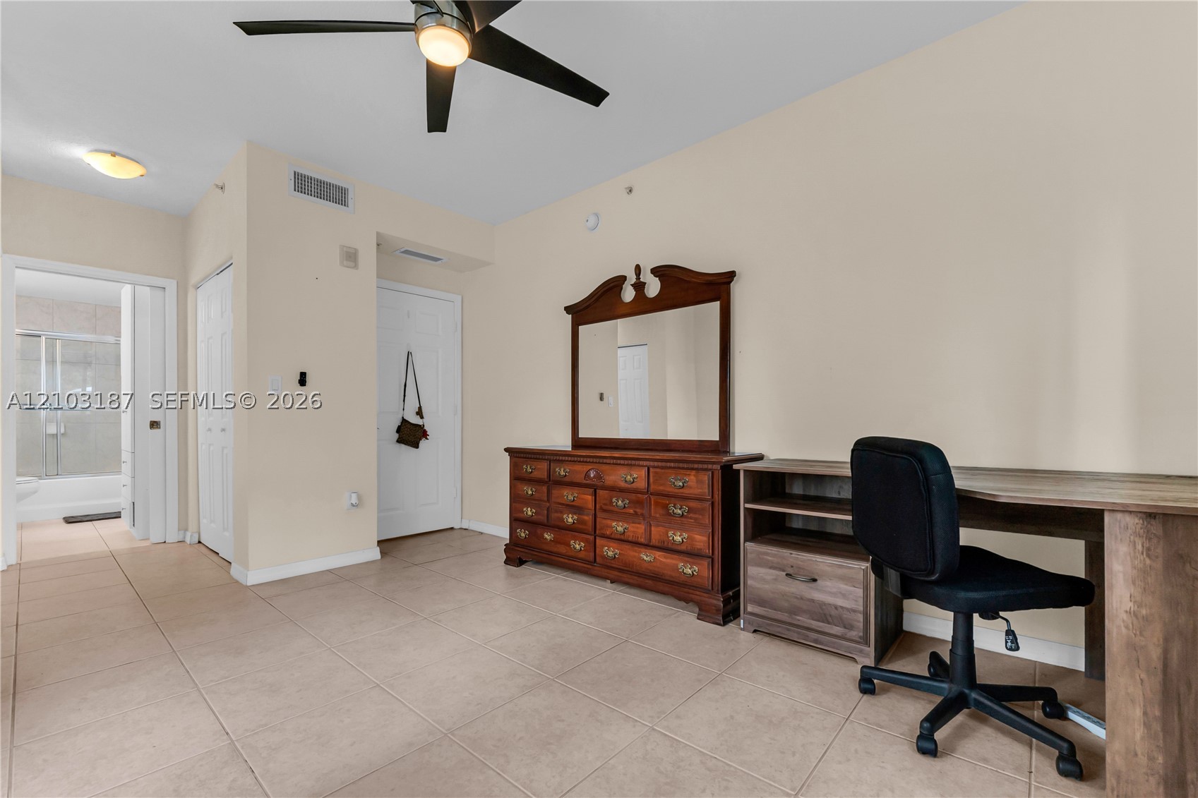 6841 SW 44th St #111 Miami, FL 33155