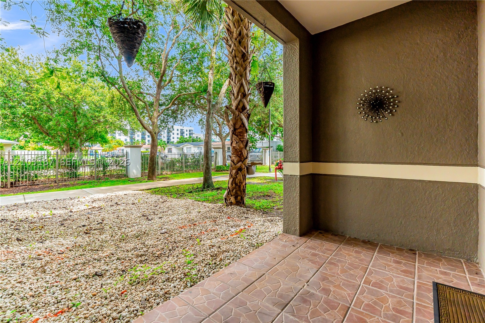 6841 SW 44th St #111 Miami, FL 33155