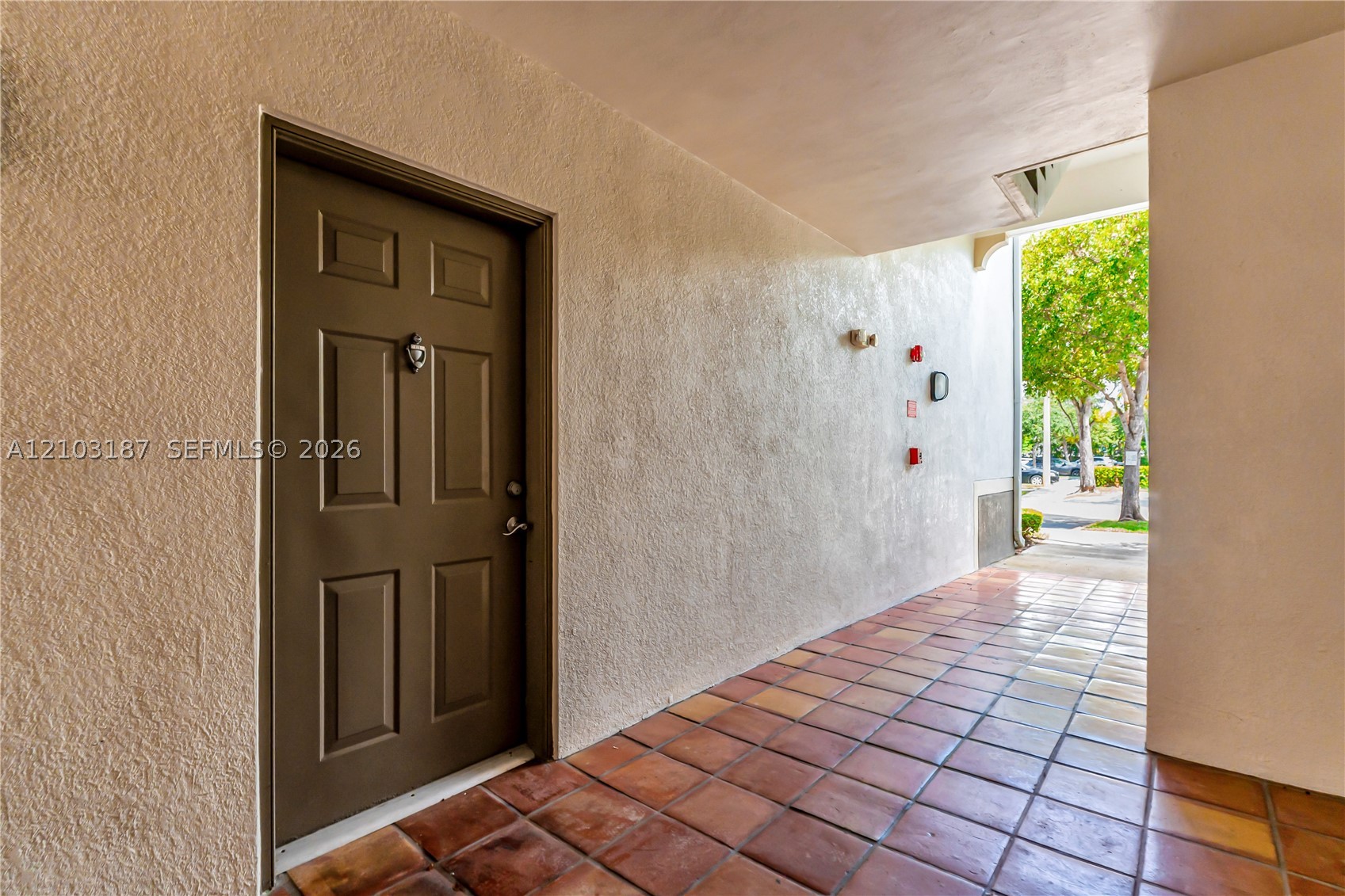6841 SW 44th St #111 Miami, FL 33155