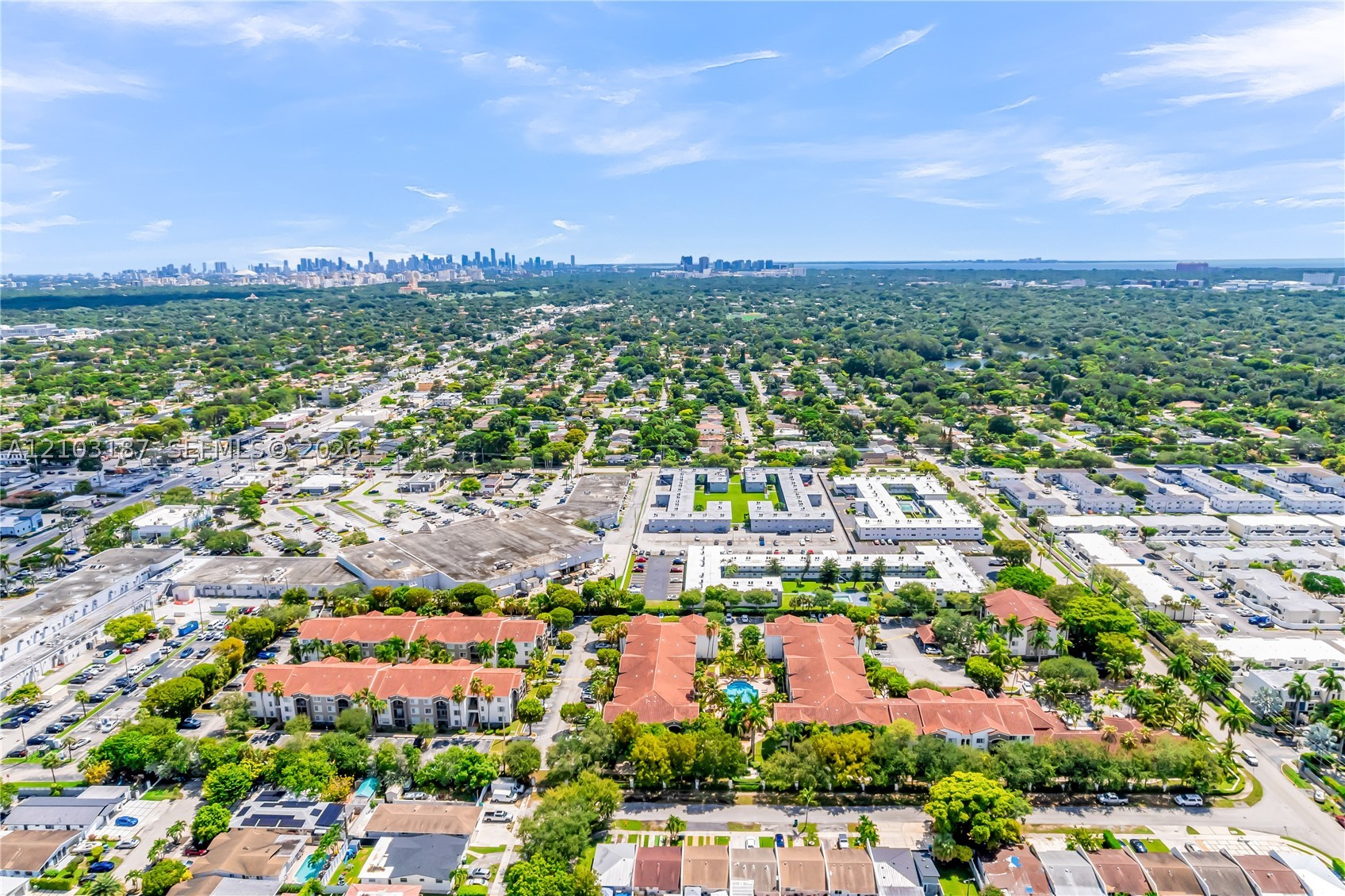 6841 SW 44th St #111 Miami, FL 33155