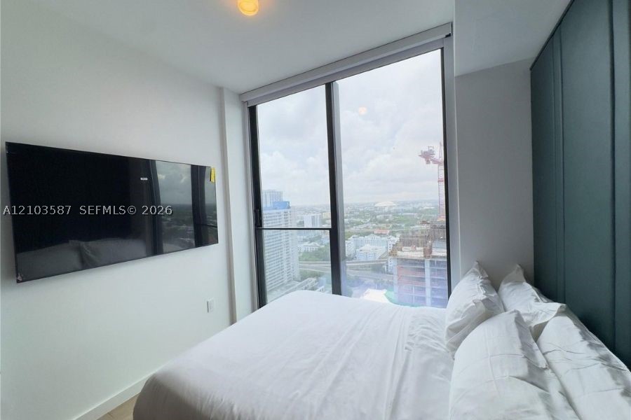 image E11EVEN Hotel & Residences10
