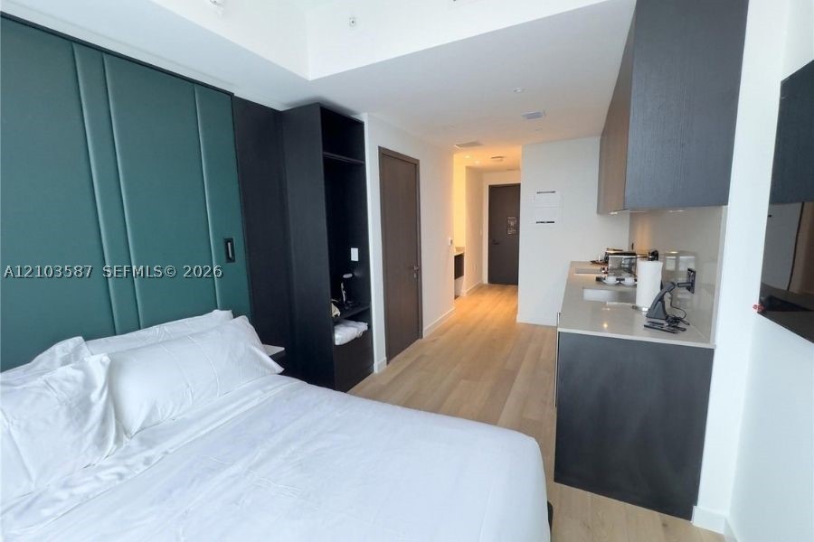 image E11EVEN Hotel & Residences11
