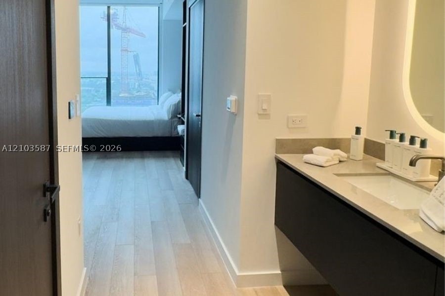 image E11EVEN Hotel & Residences6