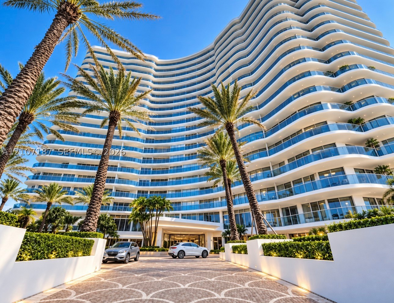 9601 Collins Ave #403