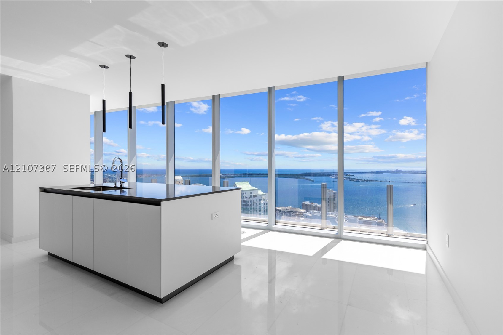 300 Biscayne Blvd Way #4901E Miami, FL 33131
