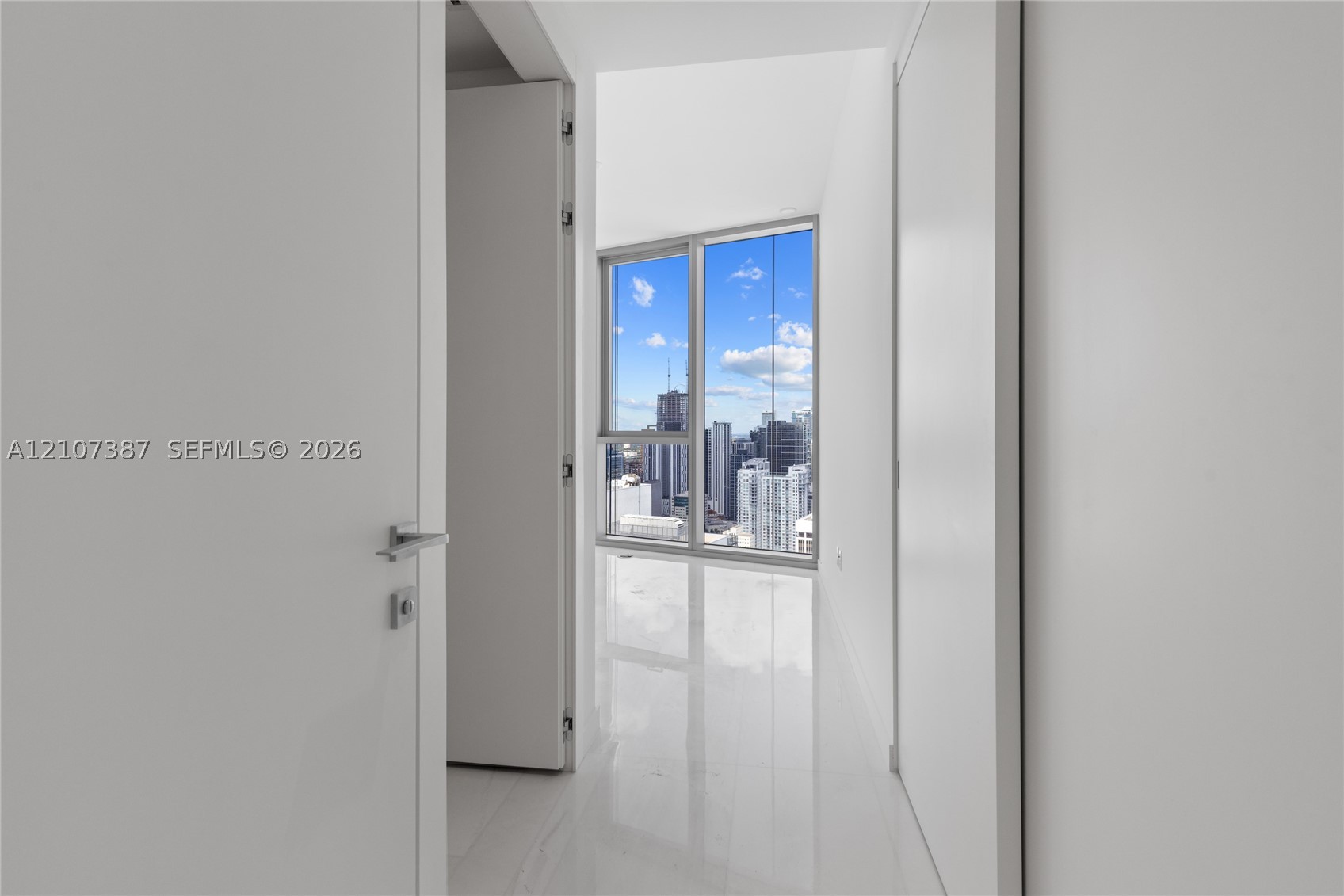 300 Biscayne Blvd Way #4901E Miami, FL 33131